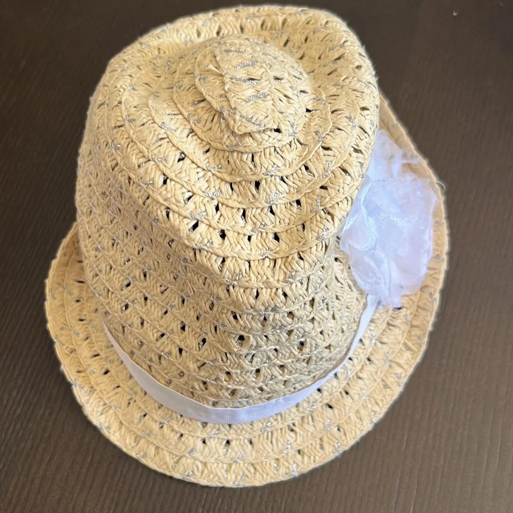 Adorable The Children’s Place Infant Girls Summer Fedora Hat with flower!
